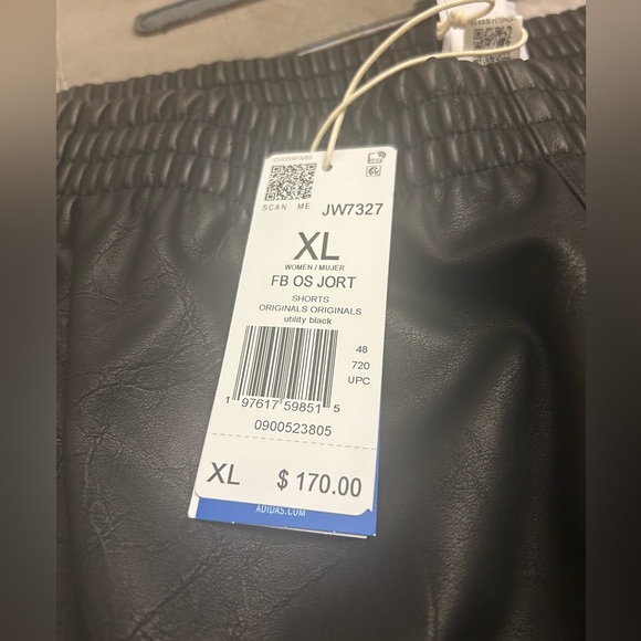 Adidas Pleather Firebird Oversized Jort Utility Black JW7327 Leather Short XL - Picture 10 of 10